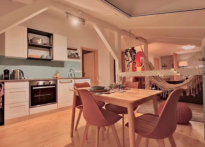 Gemuetliche Fachwerkwohnung Mit Haengematte, Elbnah 300m マクデブルク